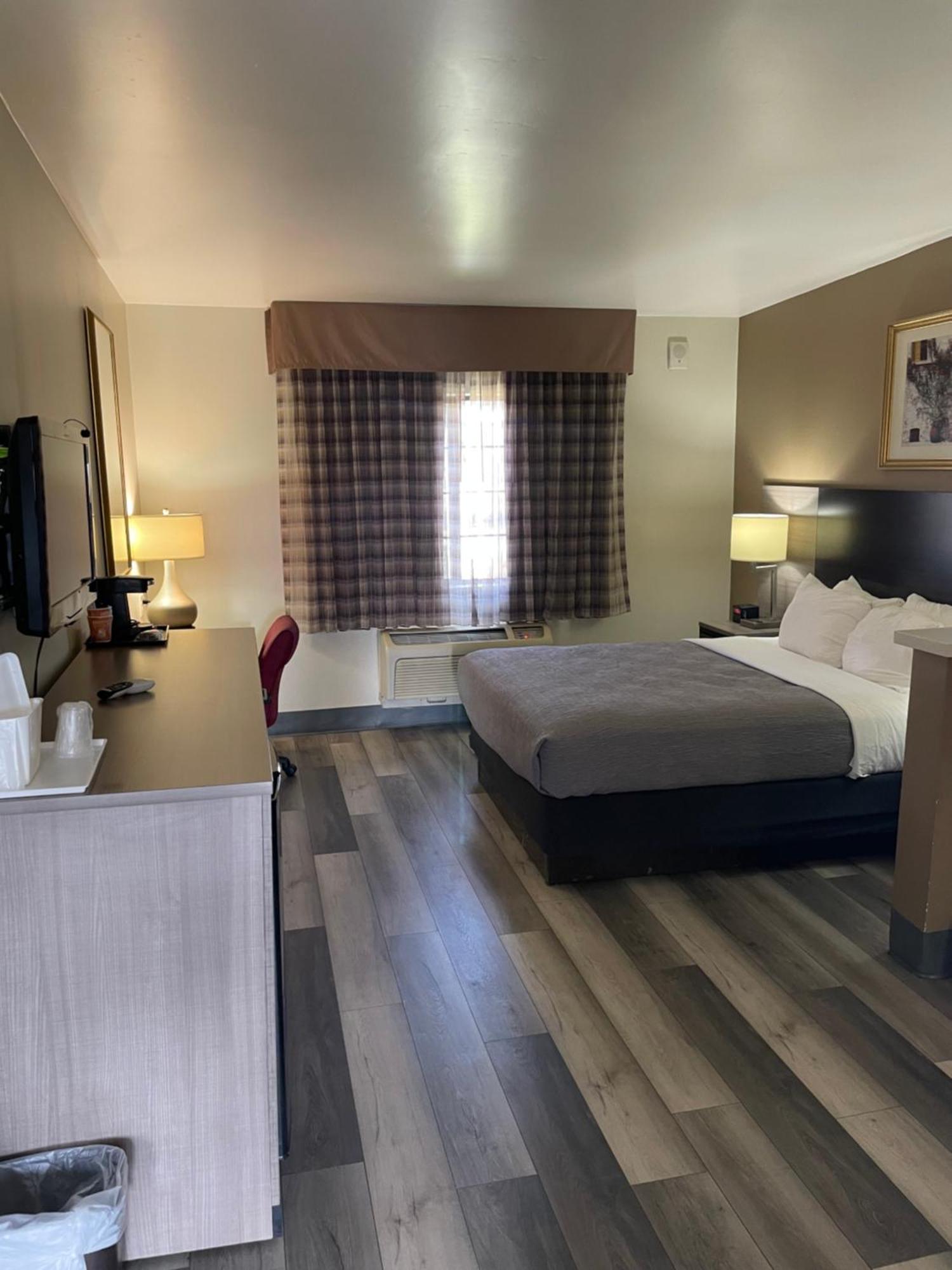 Quality Inn & Suites Goodyear - Phoenix West Bagian luar foto